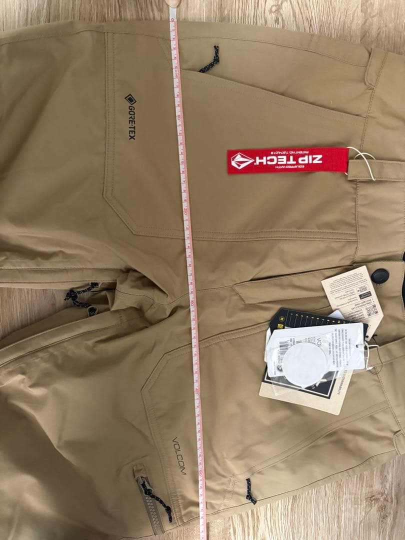 VOLCOM GORE-TEX スノーボードパンツ ベージュ　レディース