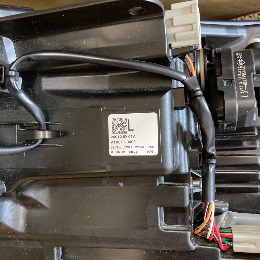 日産 E13 ノート LEDヘッドライト 右側