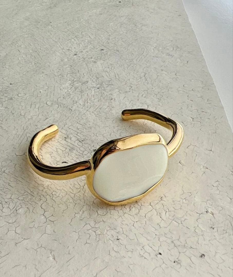 【新品未使用】Chieko+ チエコプラス Lulu bangle ゴールド