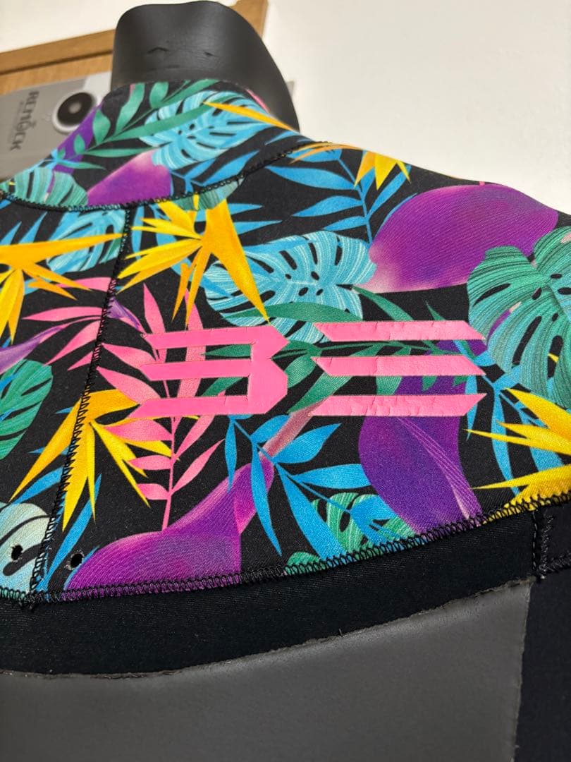 YUKONON　BE WET セミドライスーツ　5ミリ3ミリ