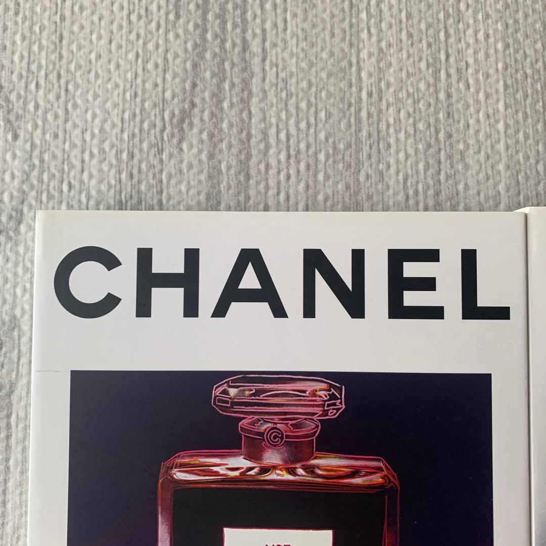 CHANEL 雑誌　洋書