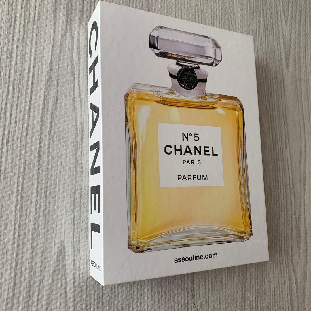 CHANEL 雑誌　洋書
