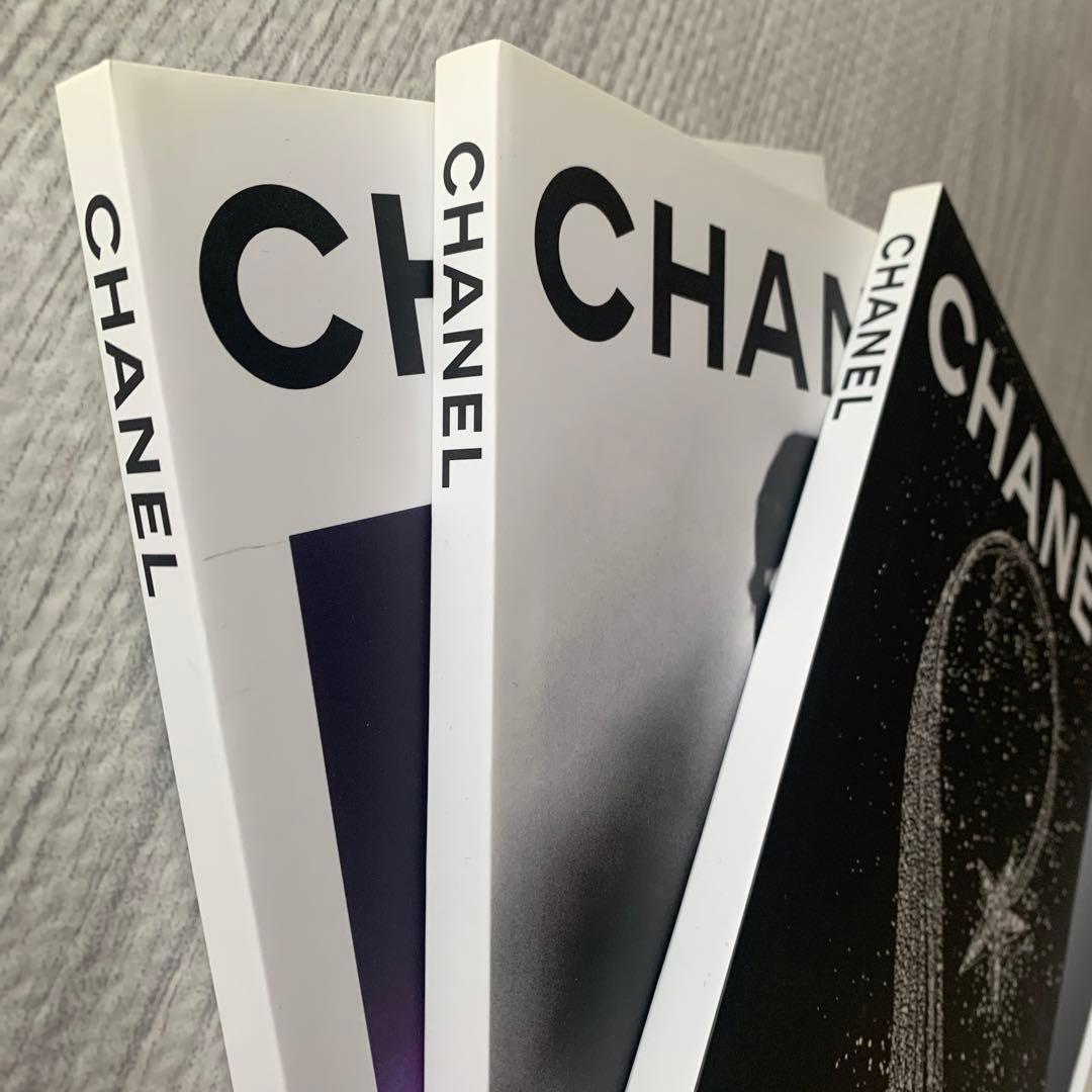 CHANEL 雑誌　洋書
