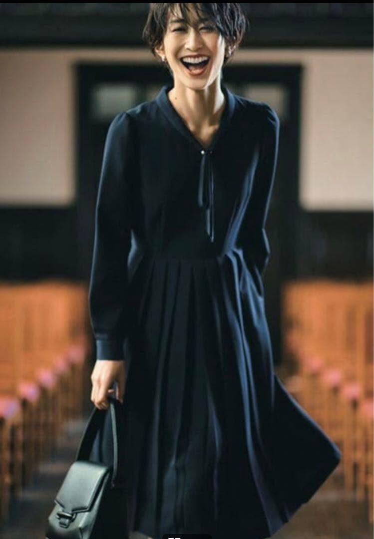 CELFORD 38 ネイビーリボン付き 長袖プリーツワンピース卒業式　結婚式