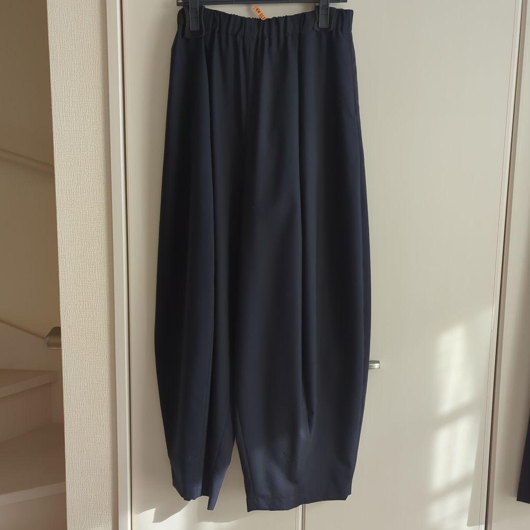 美品　ウールトロドロストパンツ　ネイビー