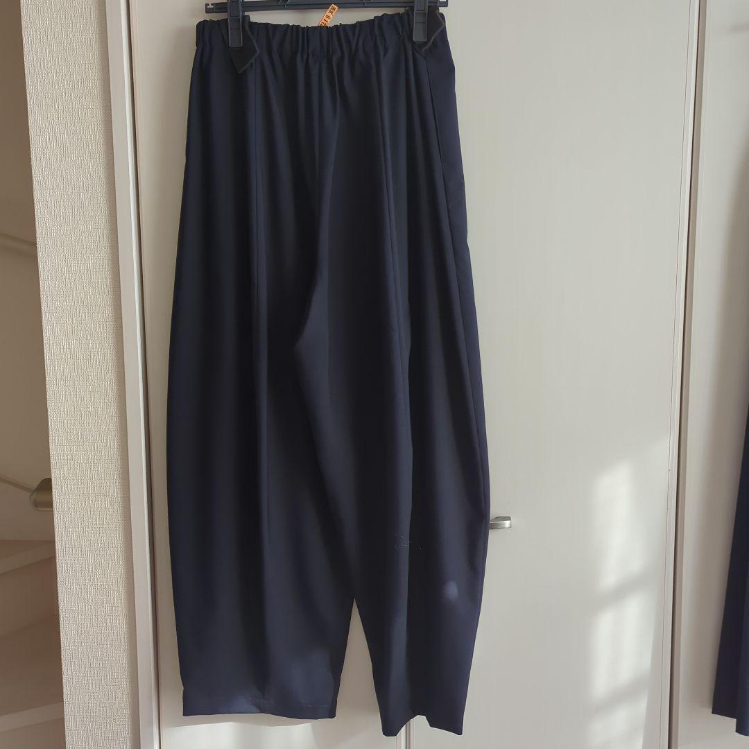 美品　ウールトロドロストパンツ　ネイビー