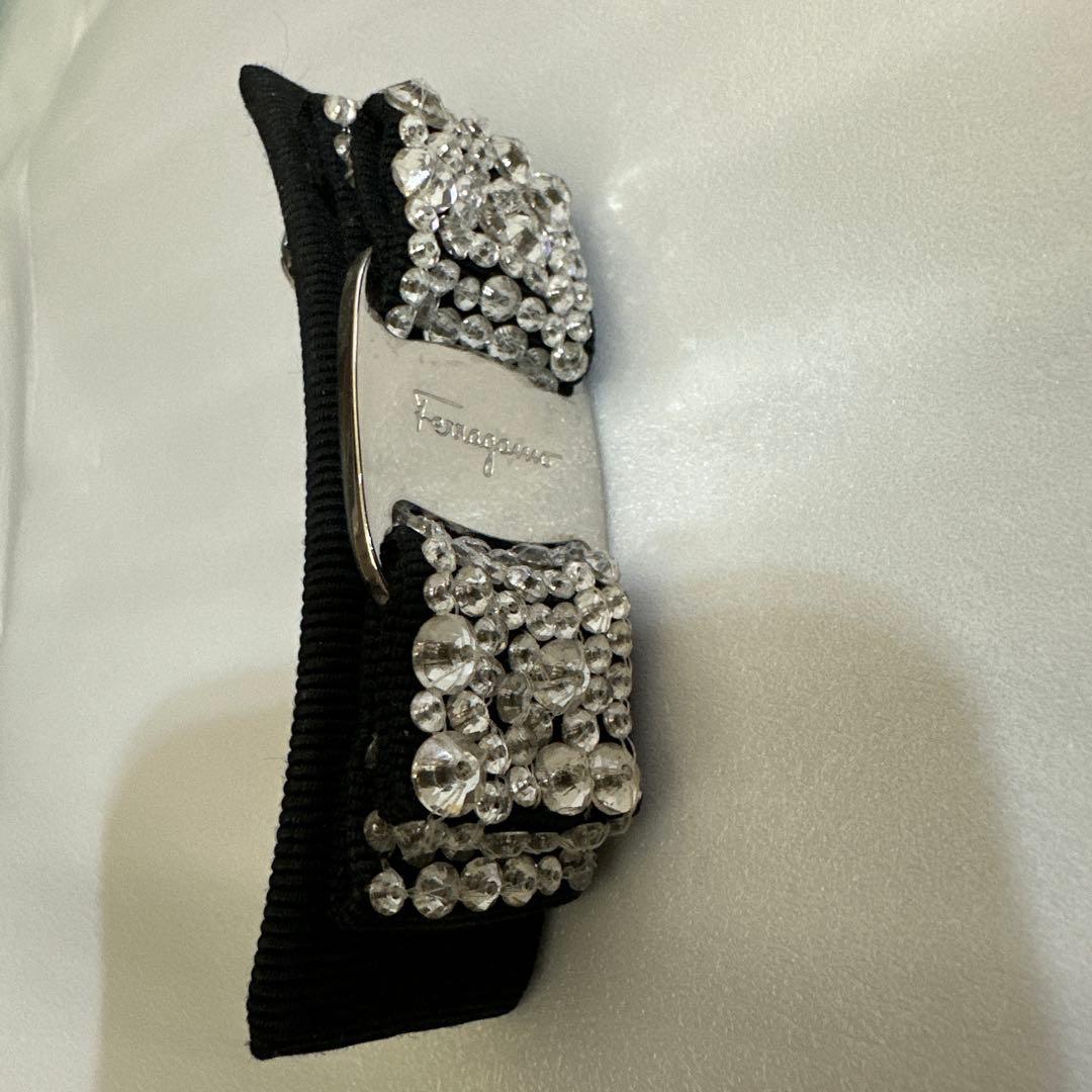 フェラガモ　バレッタ　シルバー金具