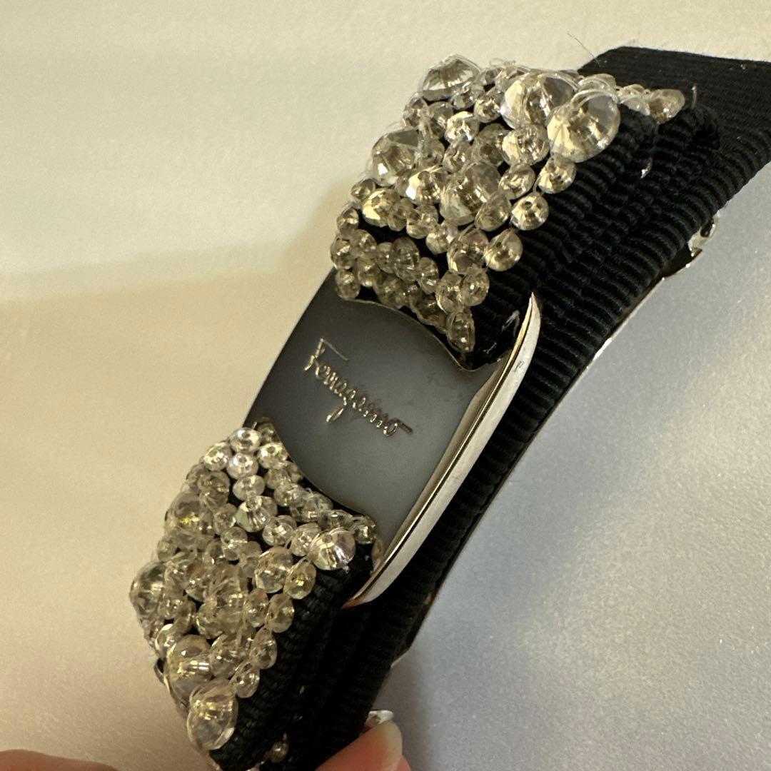 フェラガモ　バレッタ　シルバー金具