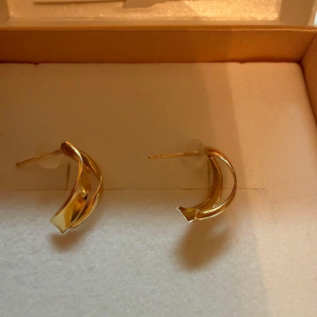 【新品未使用】K18 デザイン ピアス ゴールド VERITE