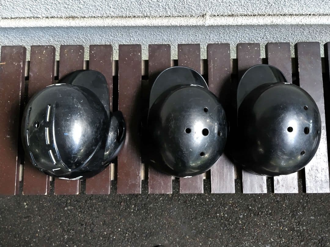 【軟式用ヘルメット】ミズノ右打者用2個・ゼット左打者用1個の3個セット　ネイビー