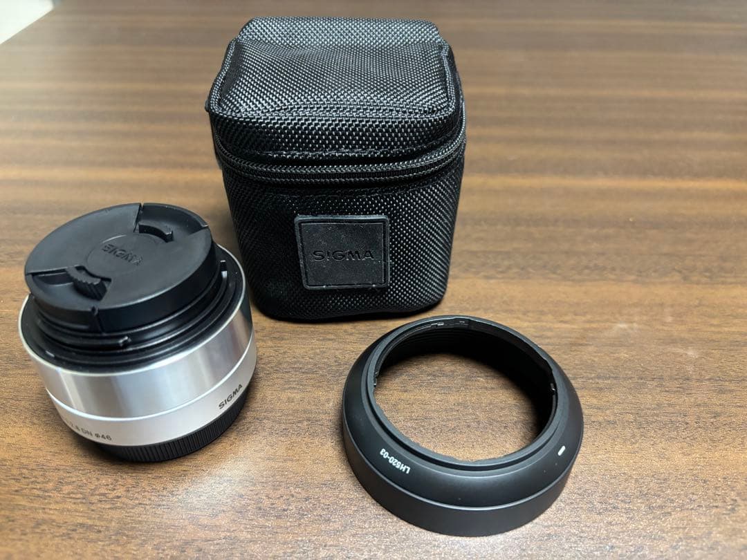 SIGMA 30mm f/2.8 DN レンズ　中古品