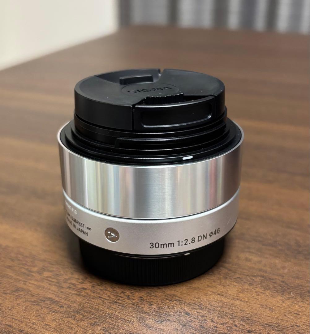 SIGMA 30mm f/2.8 DN レンズ　中古品