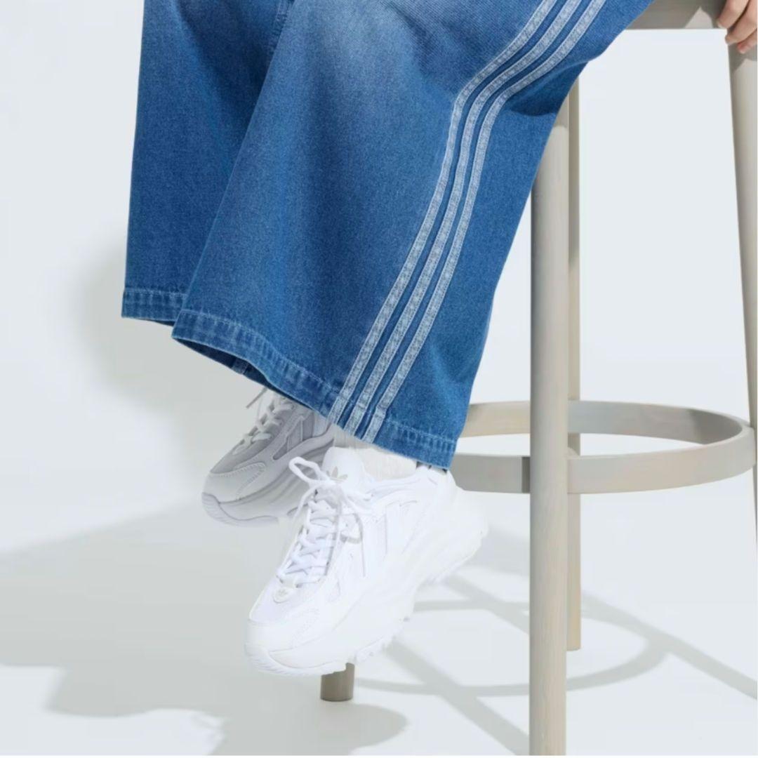 新品未使用　adidas OZGAIA W 24.0cm ホワイト