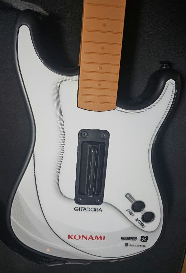 GITADORA 専用ギターコントローラ プレミアムモデル
