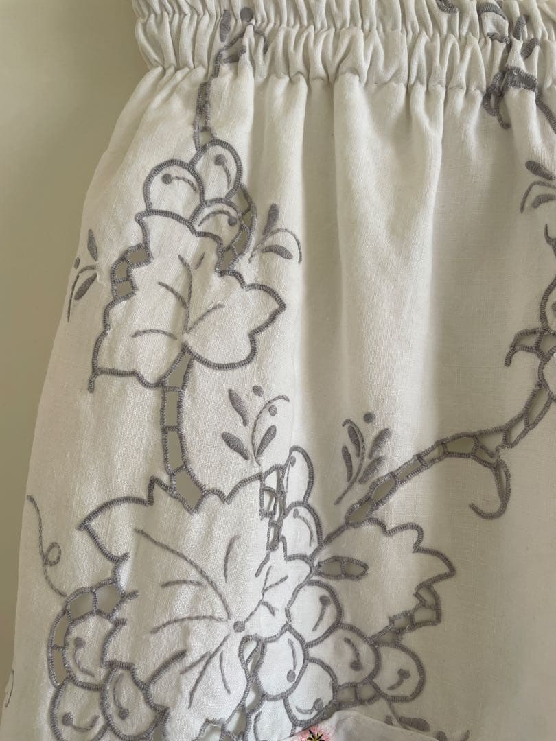 【新品】ヴンテージクロスリメイクパンツ　パッチワークパンツ　全裏地付き　ピンク花