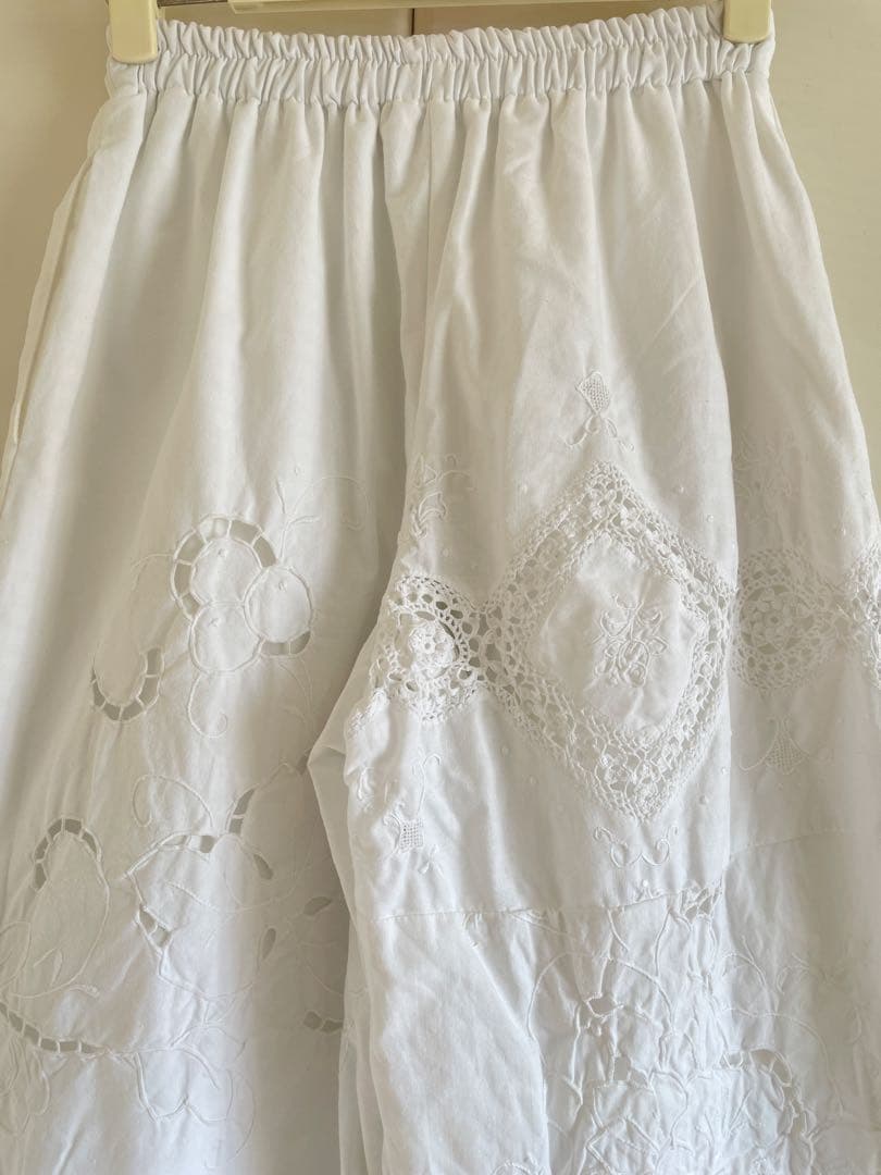 【新品】ヴンテージクロスリメイクパンツ　パッチワークパンツ　全裏地付き　ピンク花