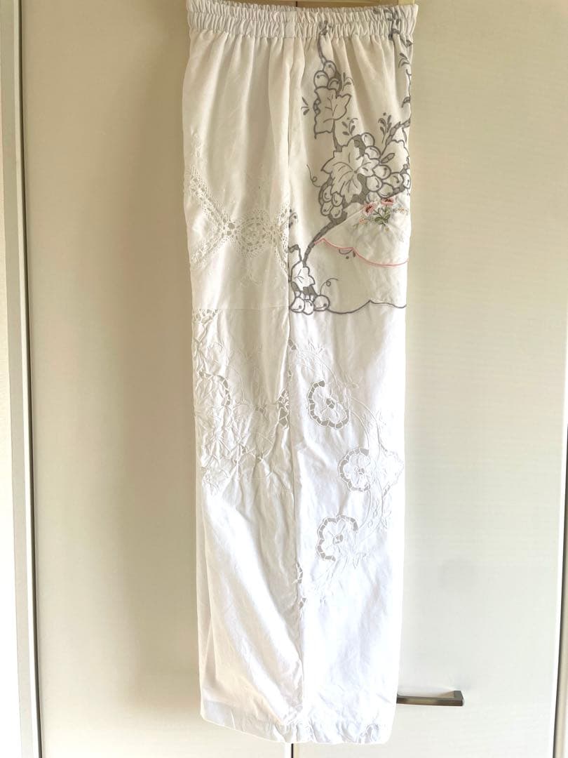 【新品】ヴンテージクロスリメイクパンツ　パッチワークパンツ　全裏地付き　ピンク花