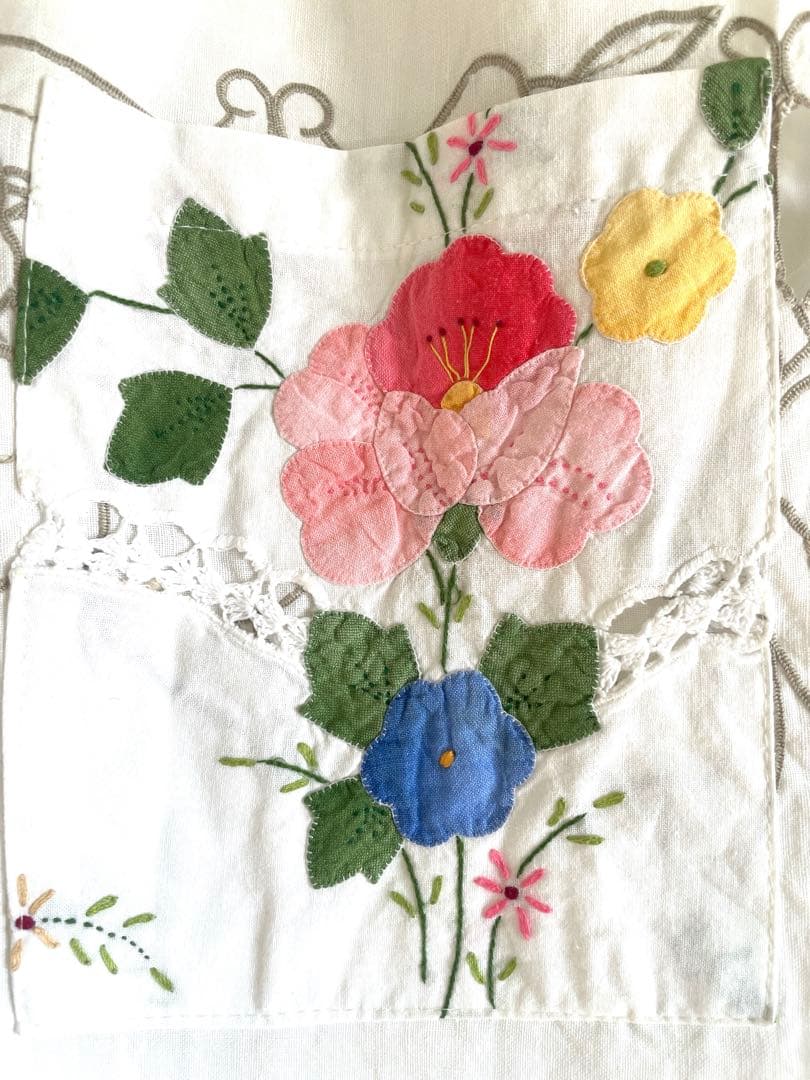 【新品】ヴンテージクロスリメイクパンツ　パッチワークパンツ　全裏地付き　ピンク花