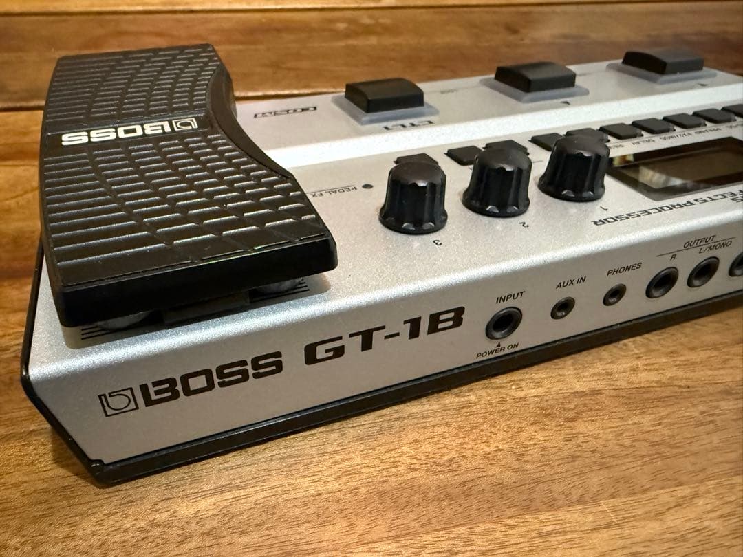 【ケース付】BOSS GT-1B ベースエフェクタープロセッサー