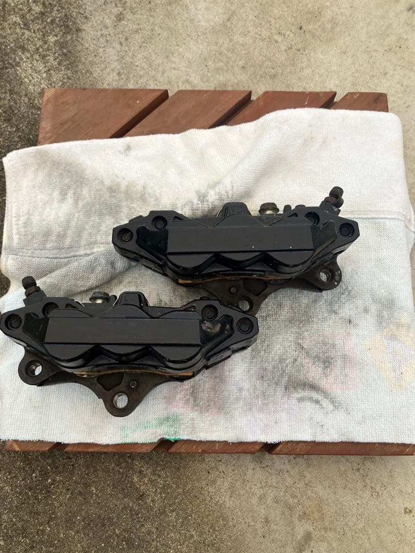 送込みに　ZRX400 後期　ブレーキキャリパー