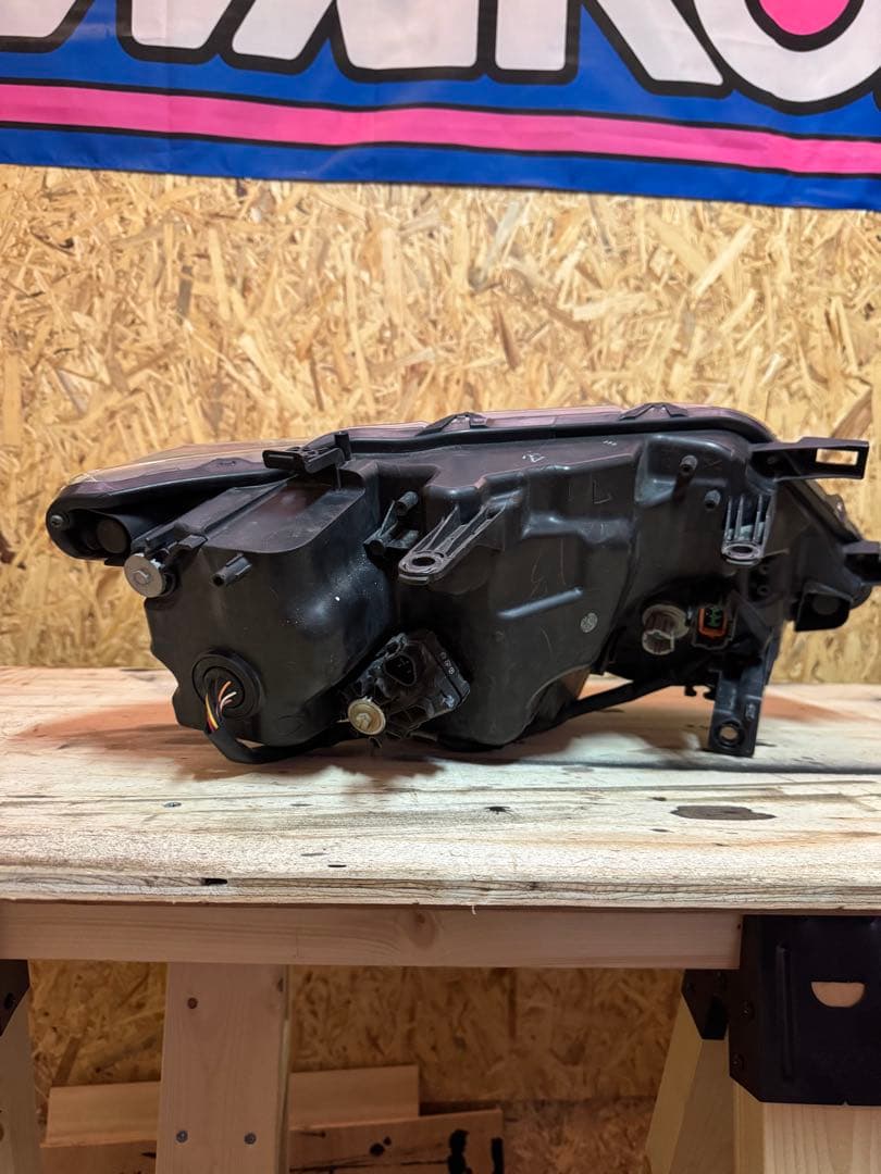 日産エクストレイル　前期ヘッドライトT32/NT32