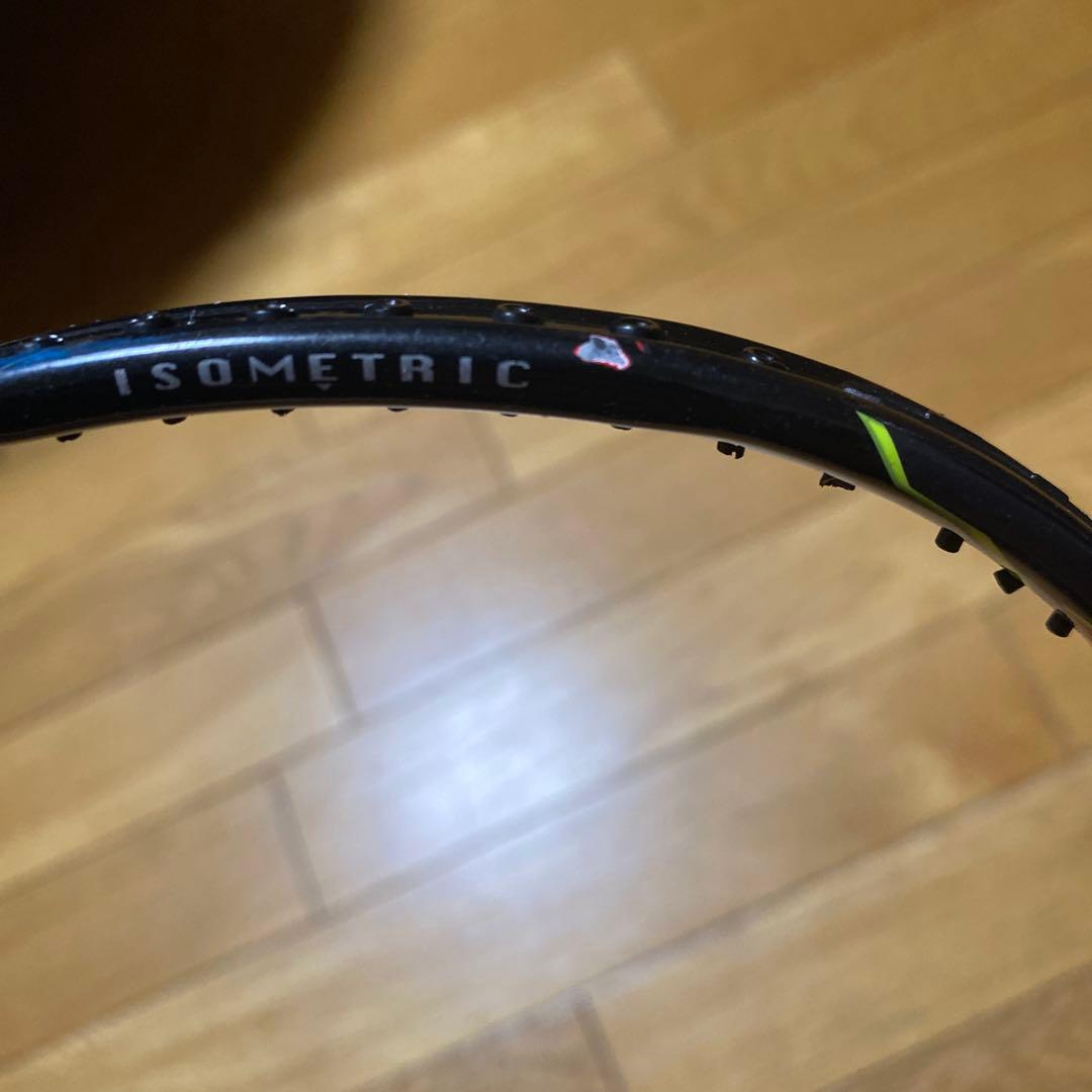 バドミントンラケット アイソメトリック形状 レッド/ブラック/イエロー