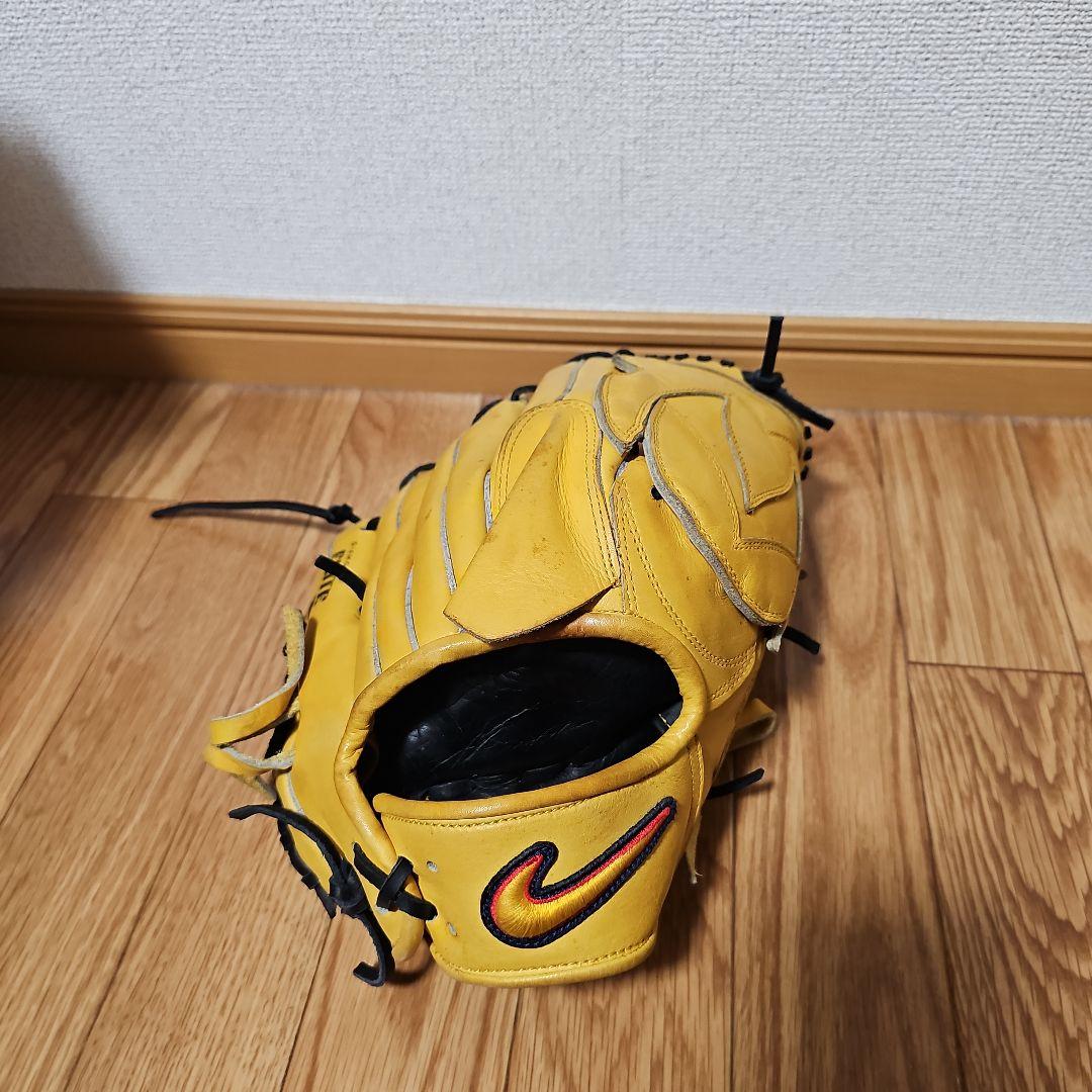 ナイキ　硬式　グローブ　投手用