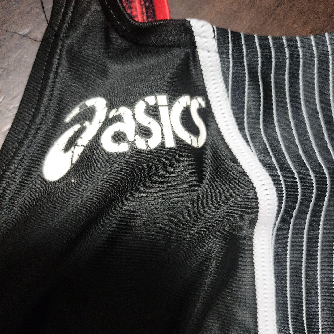 asics スポーツ用水着 黒/赤 ストライプ
