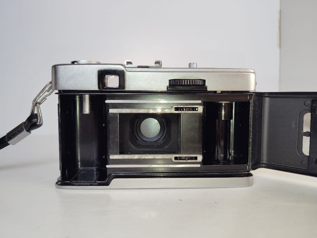 OLYMPUS　TRIP35（動作美品）