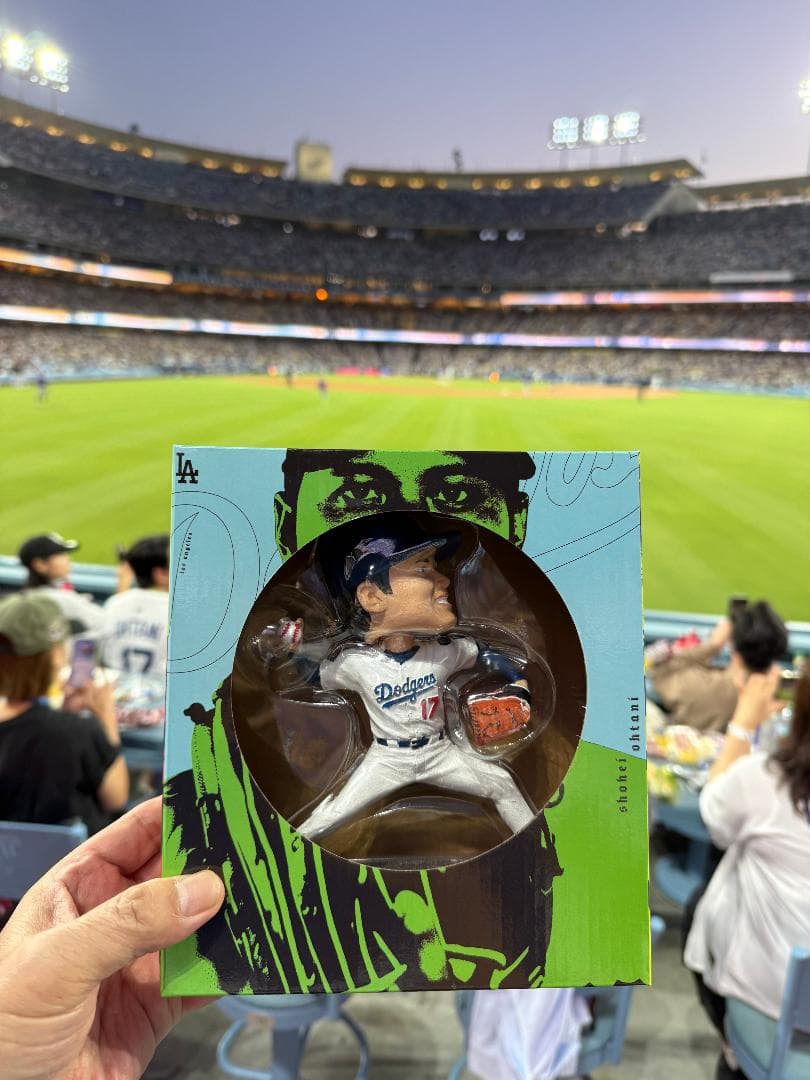 ち*ぺ様 9/10 大谷翔平 ボブルヘッド ピッチャー ドジャース限定配布品