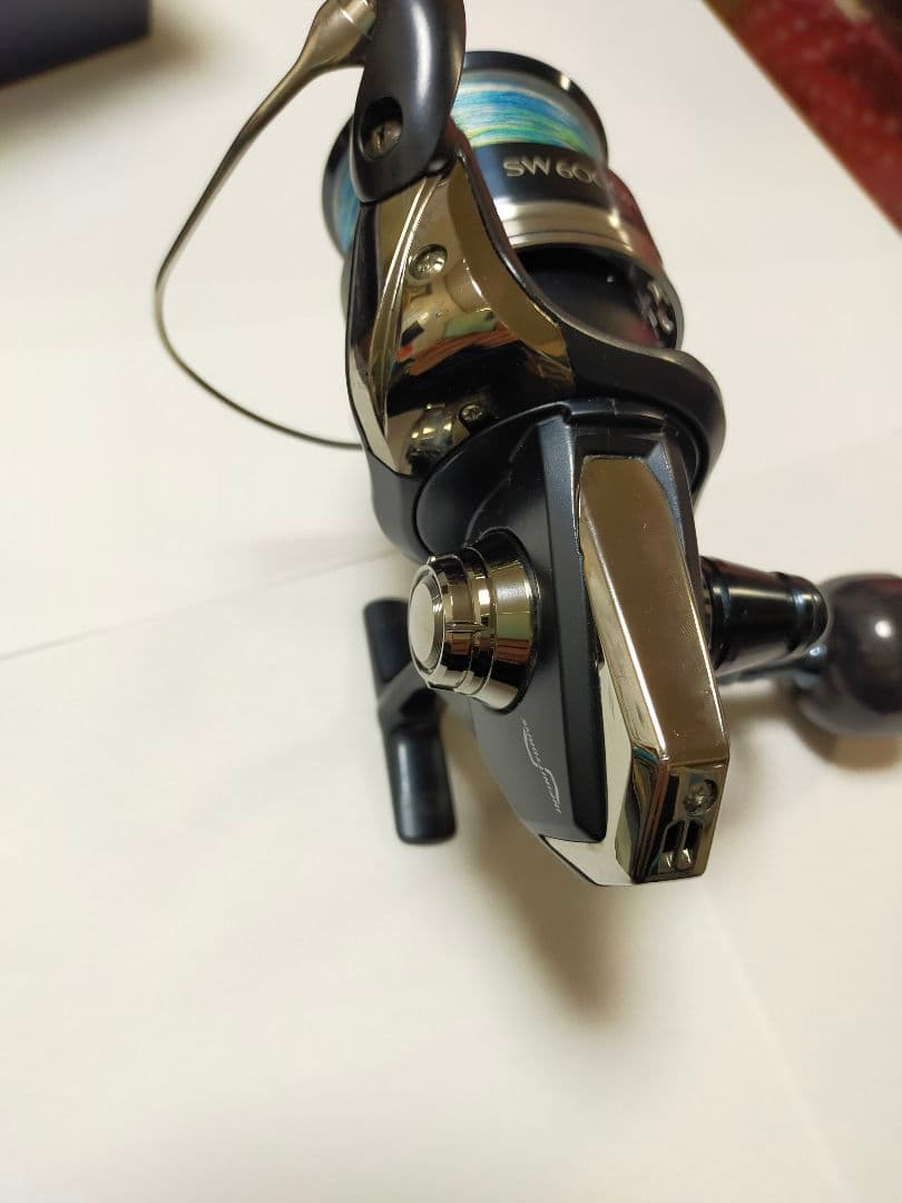 SHIMANO 20 STRADIC SW 6000PG スピニングリール