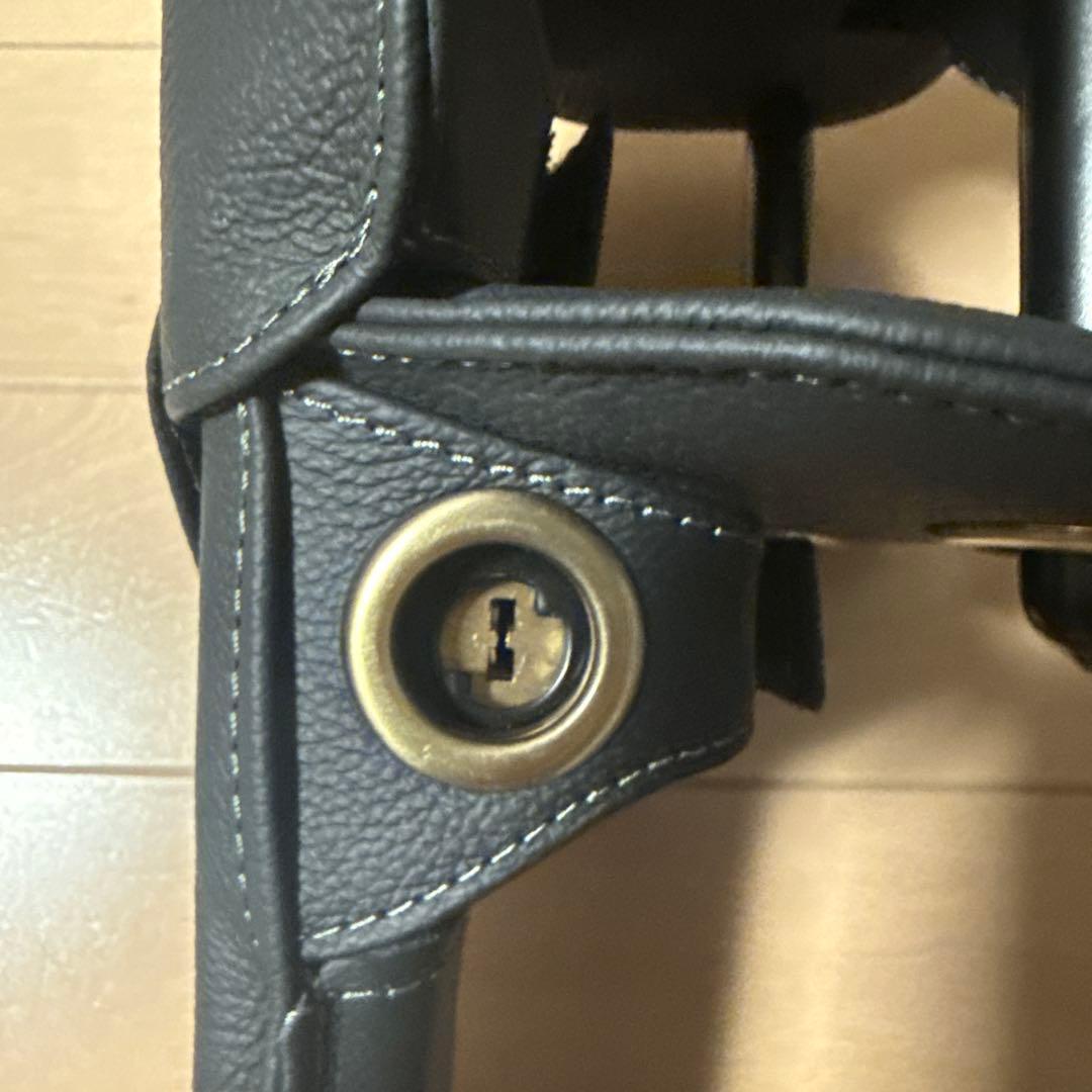 トムス　ステアリングロック 合成皮革製