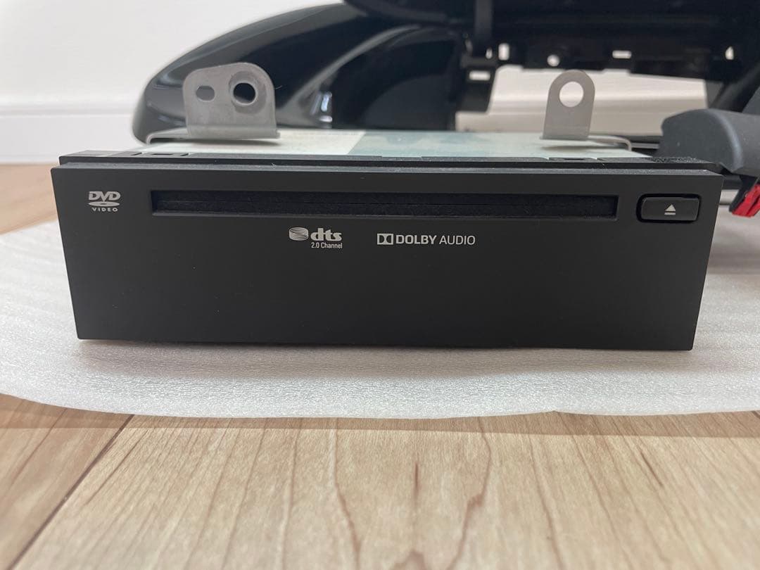 トヨタ純正 CD・DVDデッキ アクア アッパーパネル付 86270-K0010