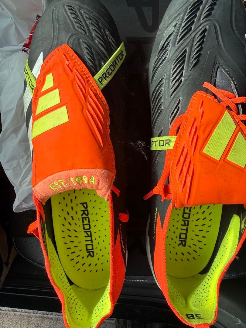 Adidas Predator エリート