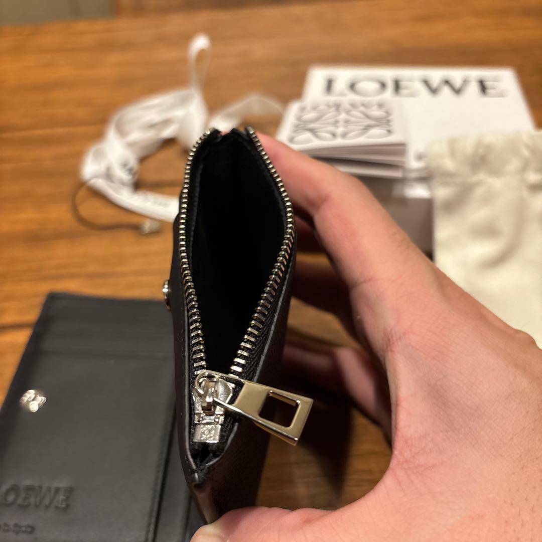 ※最終値下げ本日限り　LOEWE 二つ折り財布