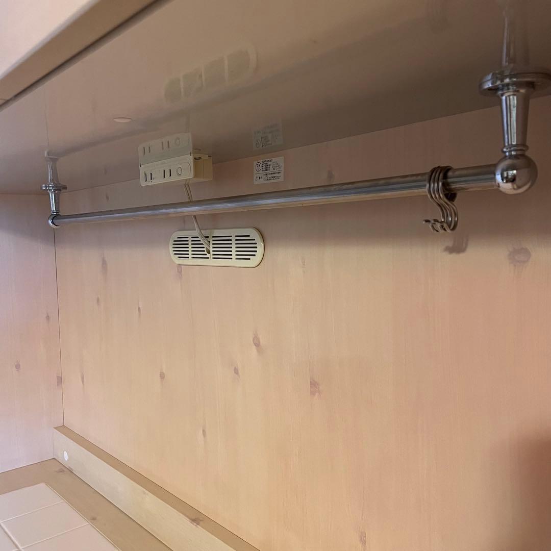 ナチュラル　ホワイト系食器棚　キャビネット