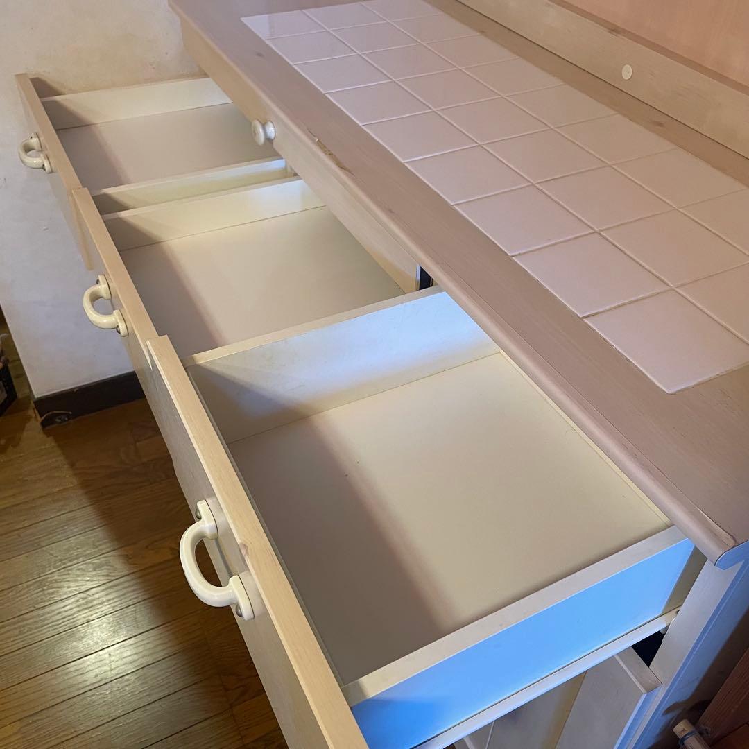 ナチュラル　ホワイト系食器棚　キャビネット