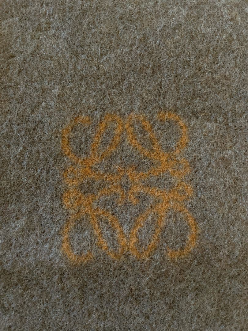 ロエベ マフラー　キャメル　ブラウン