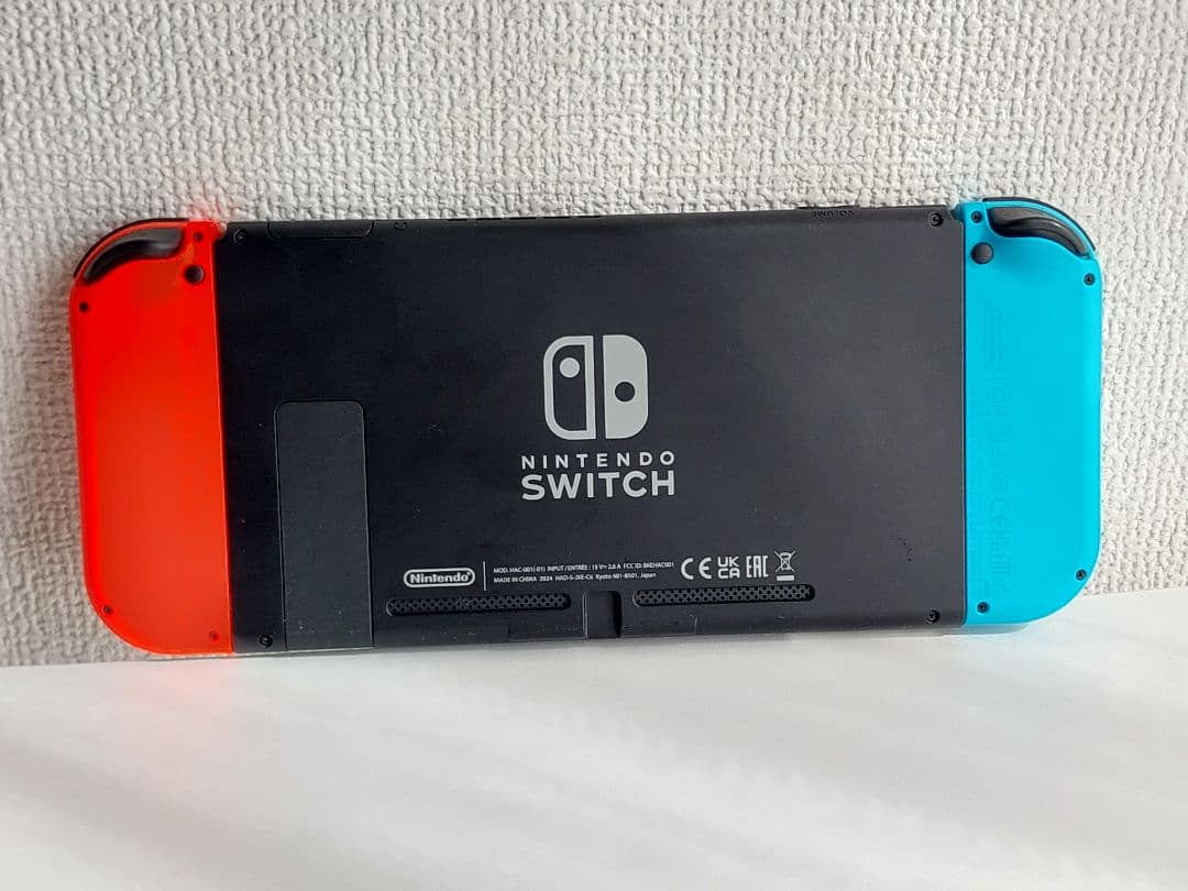 みんなで遊べる！Nintendo Switch 本体セット青/赤