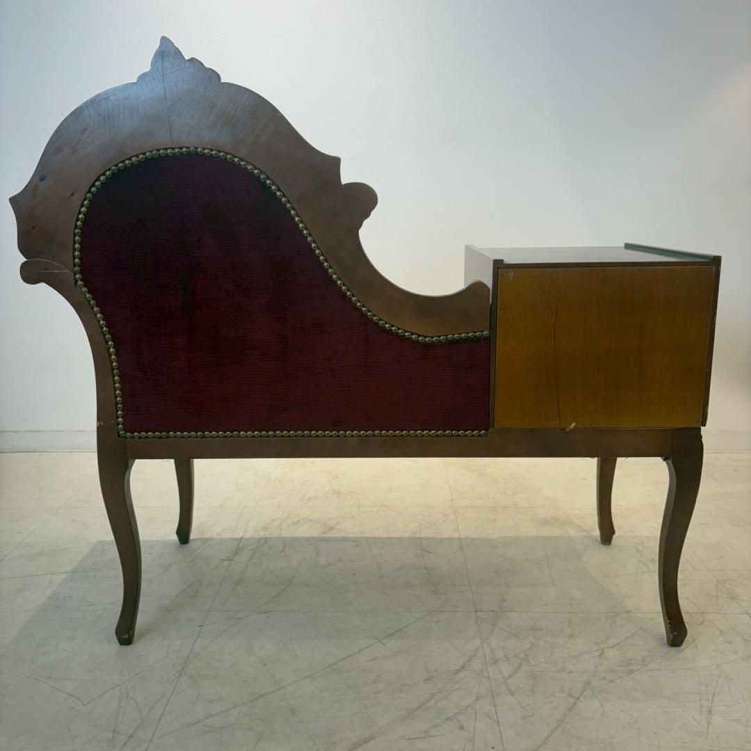 ビクトリアンスタイル ワインレッド　猫足ソファー　アンティーク　引き出し付き