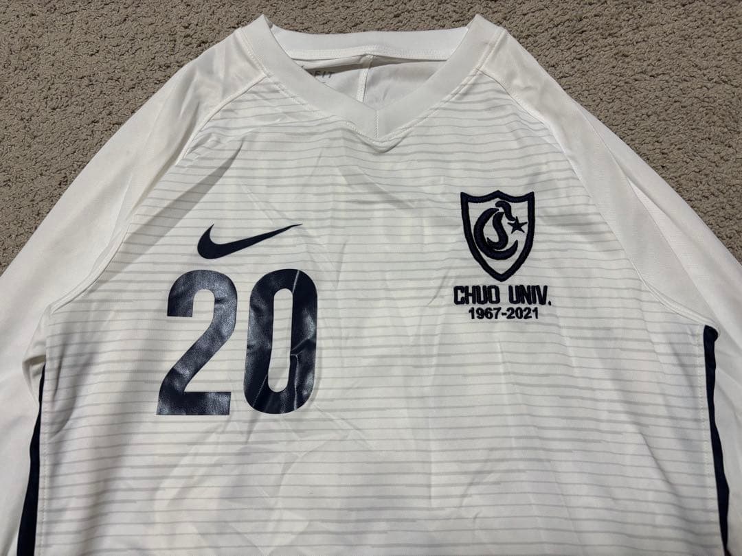 サッカー　中央大学　ナイキ　ユニフォーム　トレーニングウェア　プラクティスシャツ
