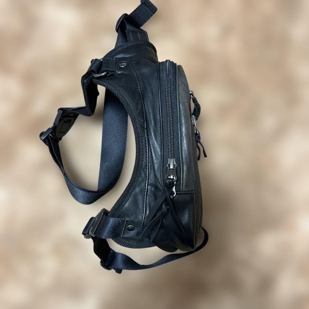 クシタニ レッグバッグ