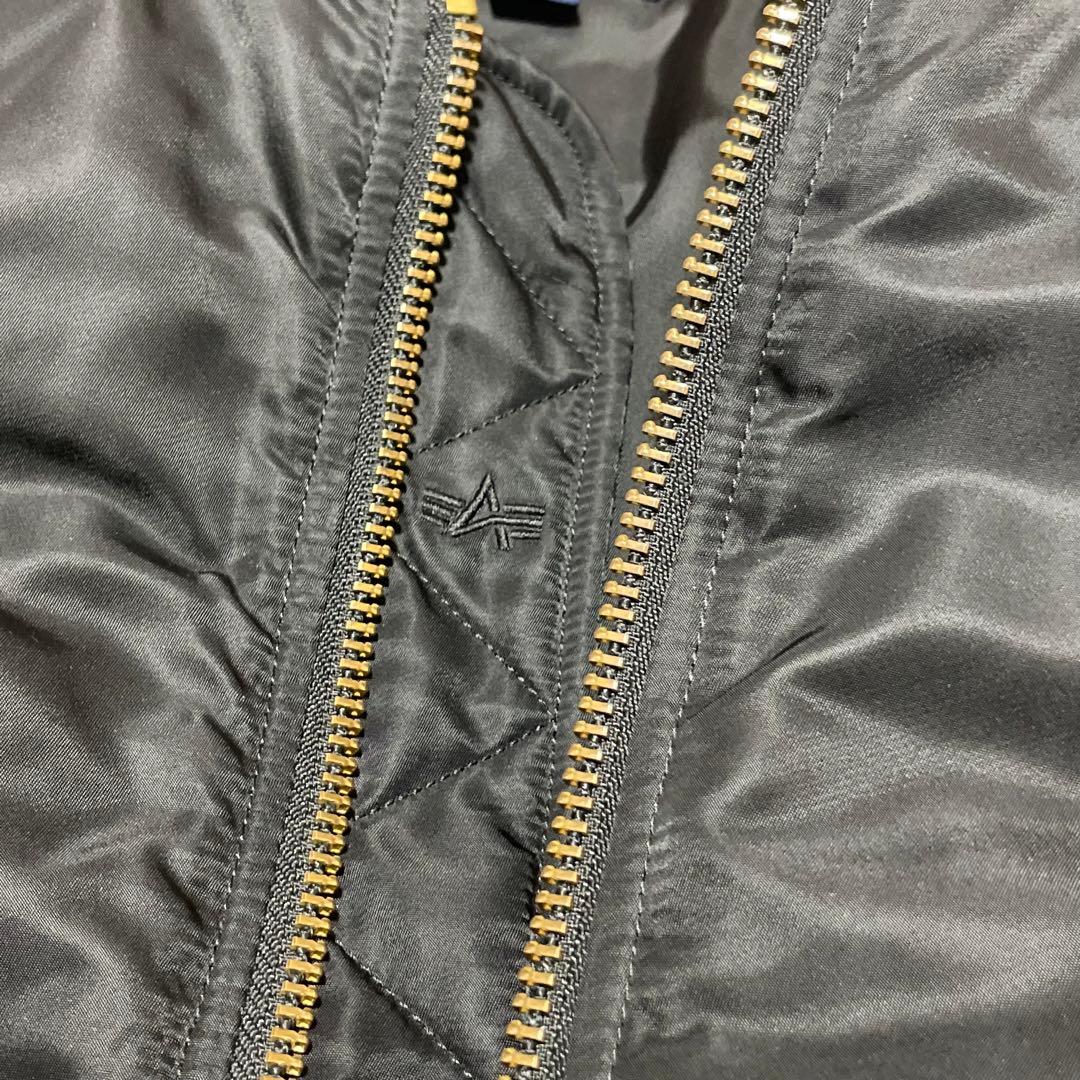 ALPHA オールブラック　中綿 MA-1 フライトジャケット