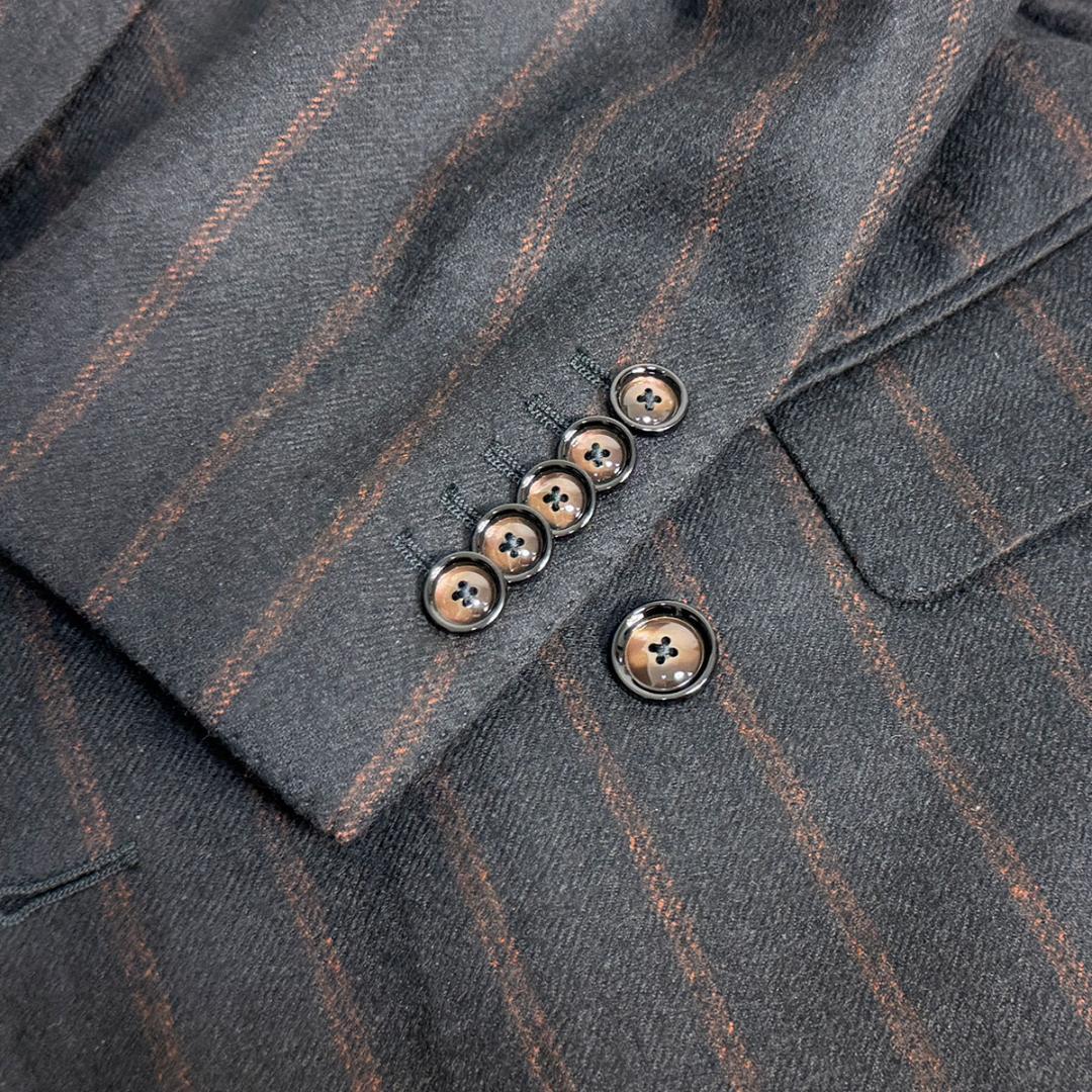J5110 美品 タリアトーレ ストライプフランネルダブルスーツ 黒×茶 48