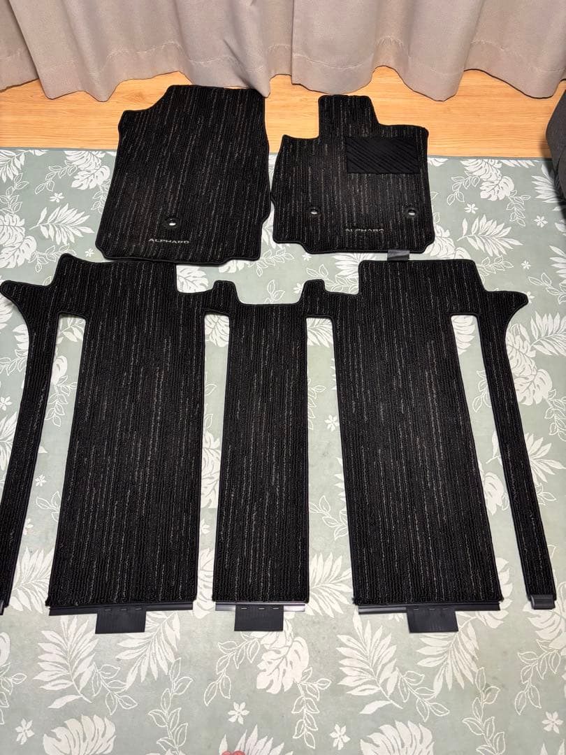 アルファード30系後期 特別仕様車 フロアマット 純正品