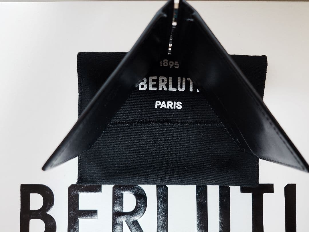 Berluti フィギュア　マネークリップ