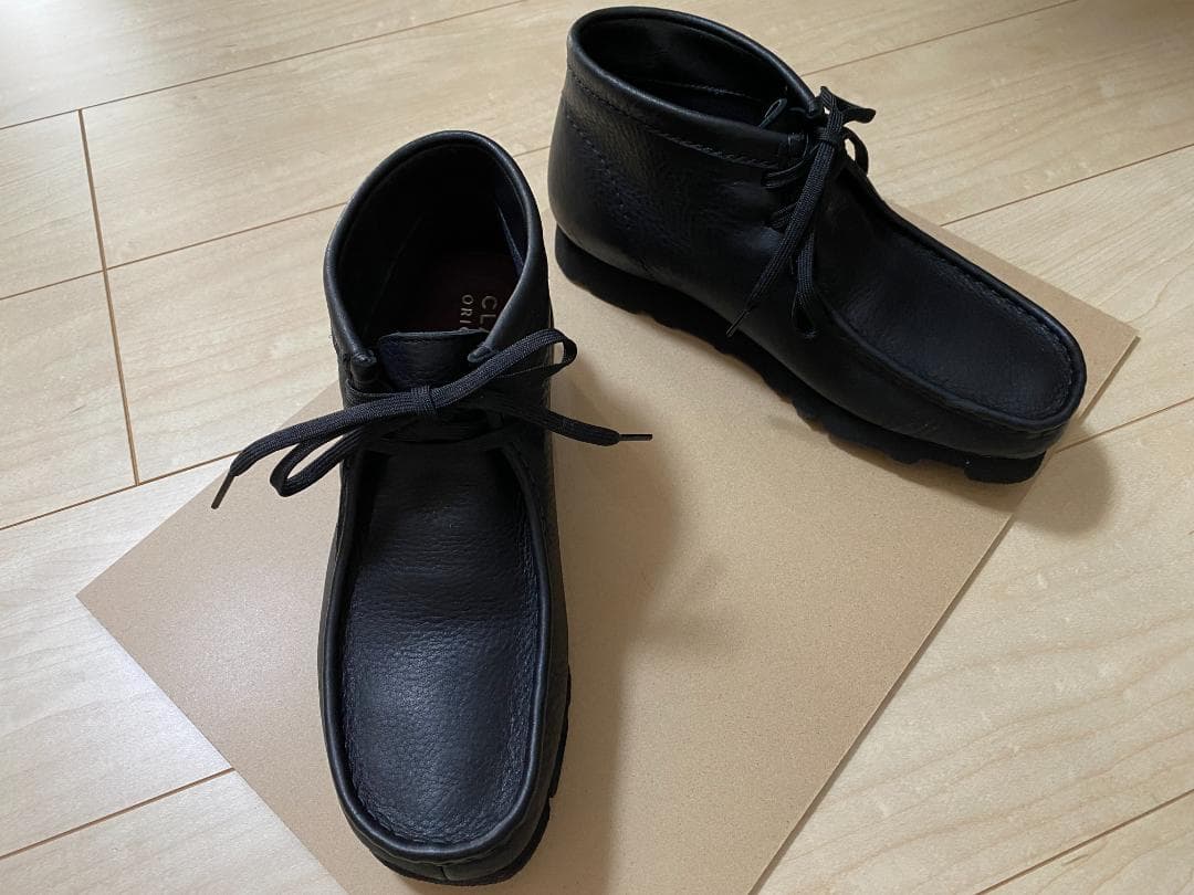 着用1回　クラークス　ワラビーブーツ　ゴアテックス　黒ブラックレザー25.5cm