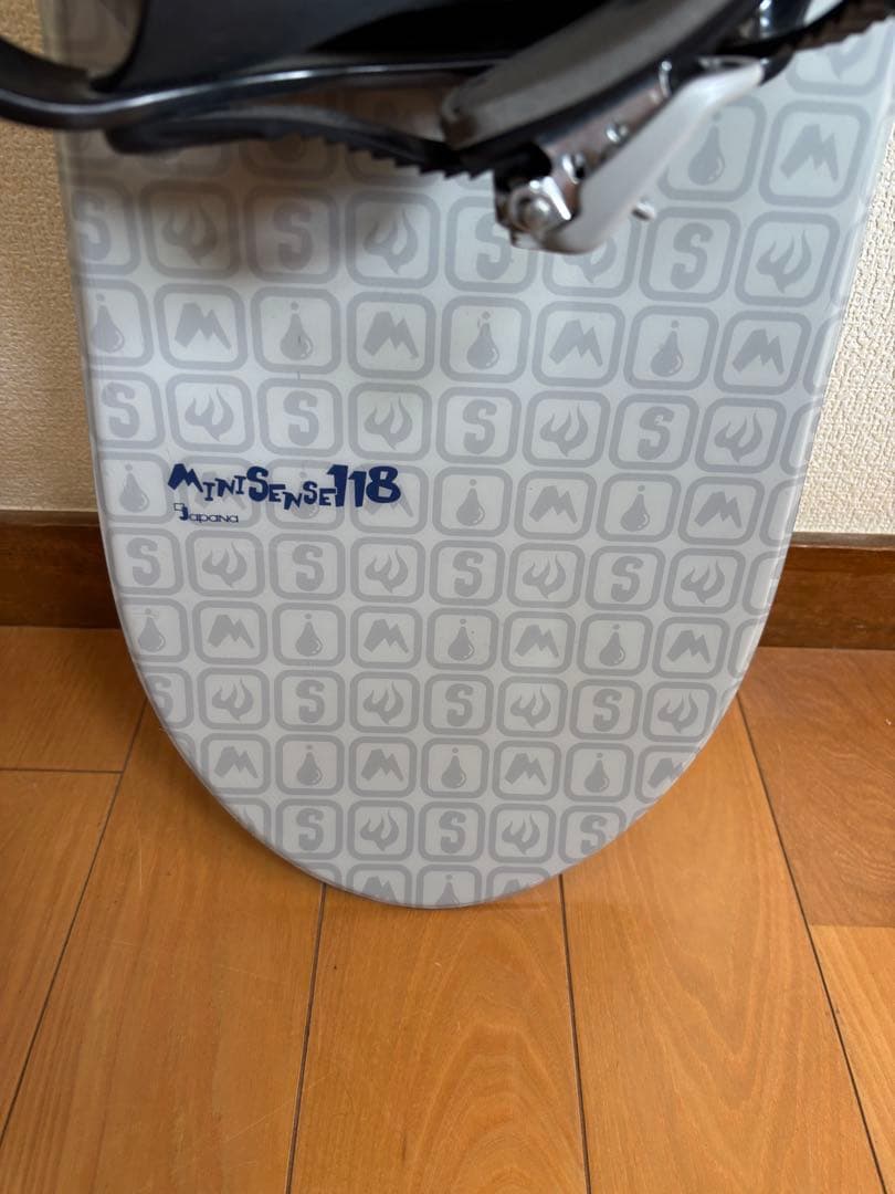 NAKED スノーボード　118センチ　キッズスノーボード　直接引き取りのみ