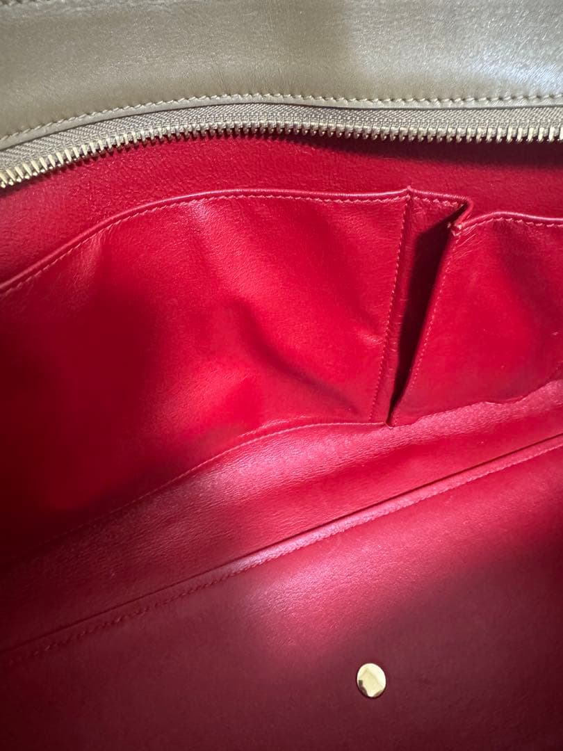 フェラガモ レザートートバッグ ベージュ　ゴールド金具　比較的美品