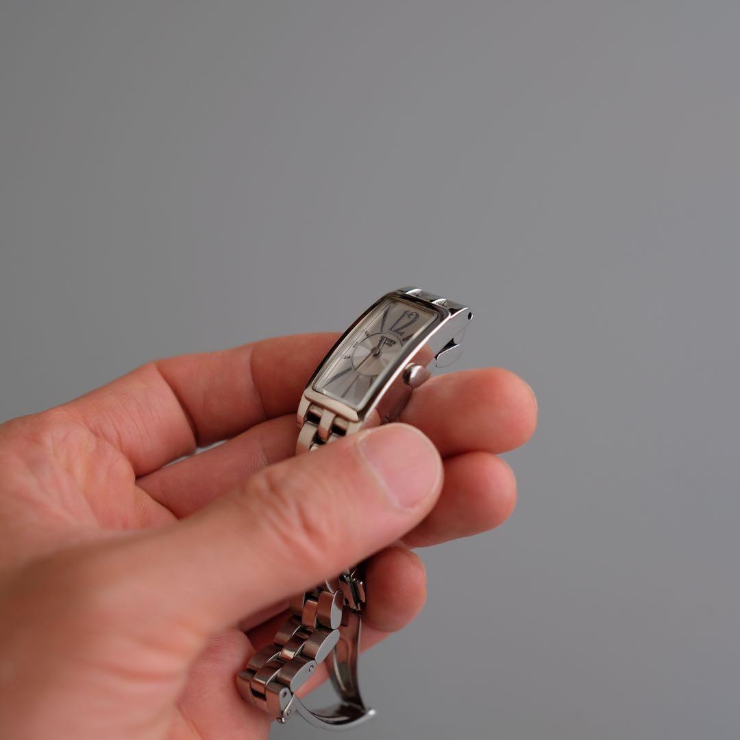 CITIZEN（シチズン）製のクラシックなヴィンテージクォーツ腕時計